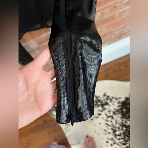 Carolina Herrera Black Sheer One of a kind Runway Blouse. - Picture 7 of 8